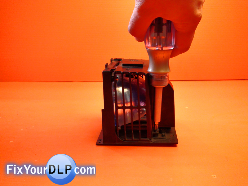 Mitsubishi 915p026a10 lamps old and new